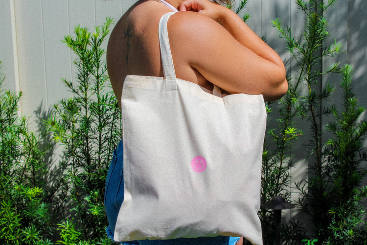 SPREAD THE SUNSHINE TOTE